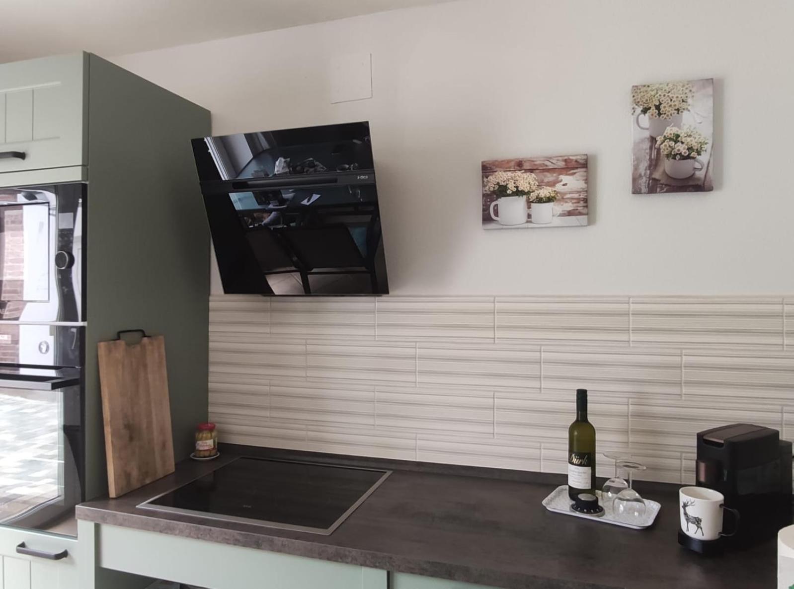 Ferienhaus Blaue Blume mit 11 kW Ladestation, Kamin, Terrasse, eingezäuntem Garten, WLAN, Netflix, Hunde willkommen! Güntersberge Exterior foto