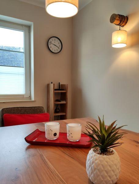 Ferienhaus Blaue Blume mit 11 kW Ladestation, Kamin, Terrasse, eingezäuntem Garten, WLAN, Netflix, Hunde willkommen! Güntersberge Exterior foto