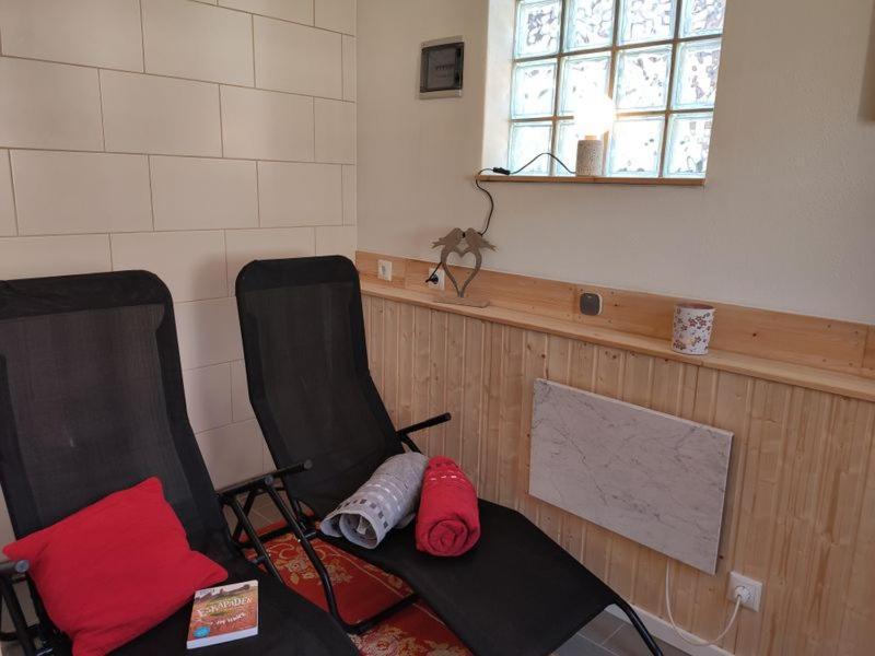 Ferienhaus Blaue Blume mit 11 kW Ladestation, Kamin, Terrasse, eingezäuntem Garten, WLAN, Netflix, Hunde willkommen! Güntersberge Exterior foto